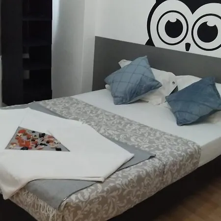 Corujinha Hostel *