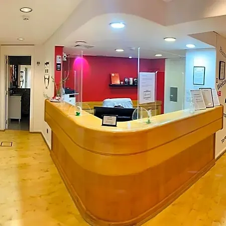 Corujinha Hostel *